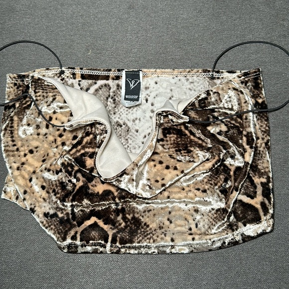 WINDSOR - Picture 4 of 4